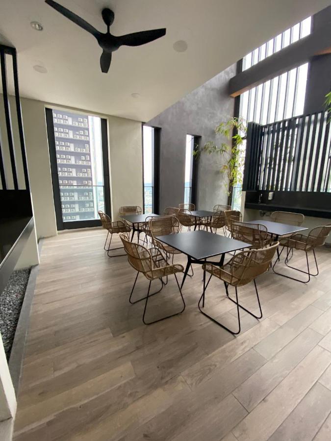 Infinity Pool Suite Bukit Bintang Lalaport Bbcc Куала Лумпур Екстериор снимка