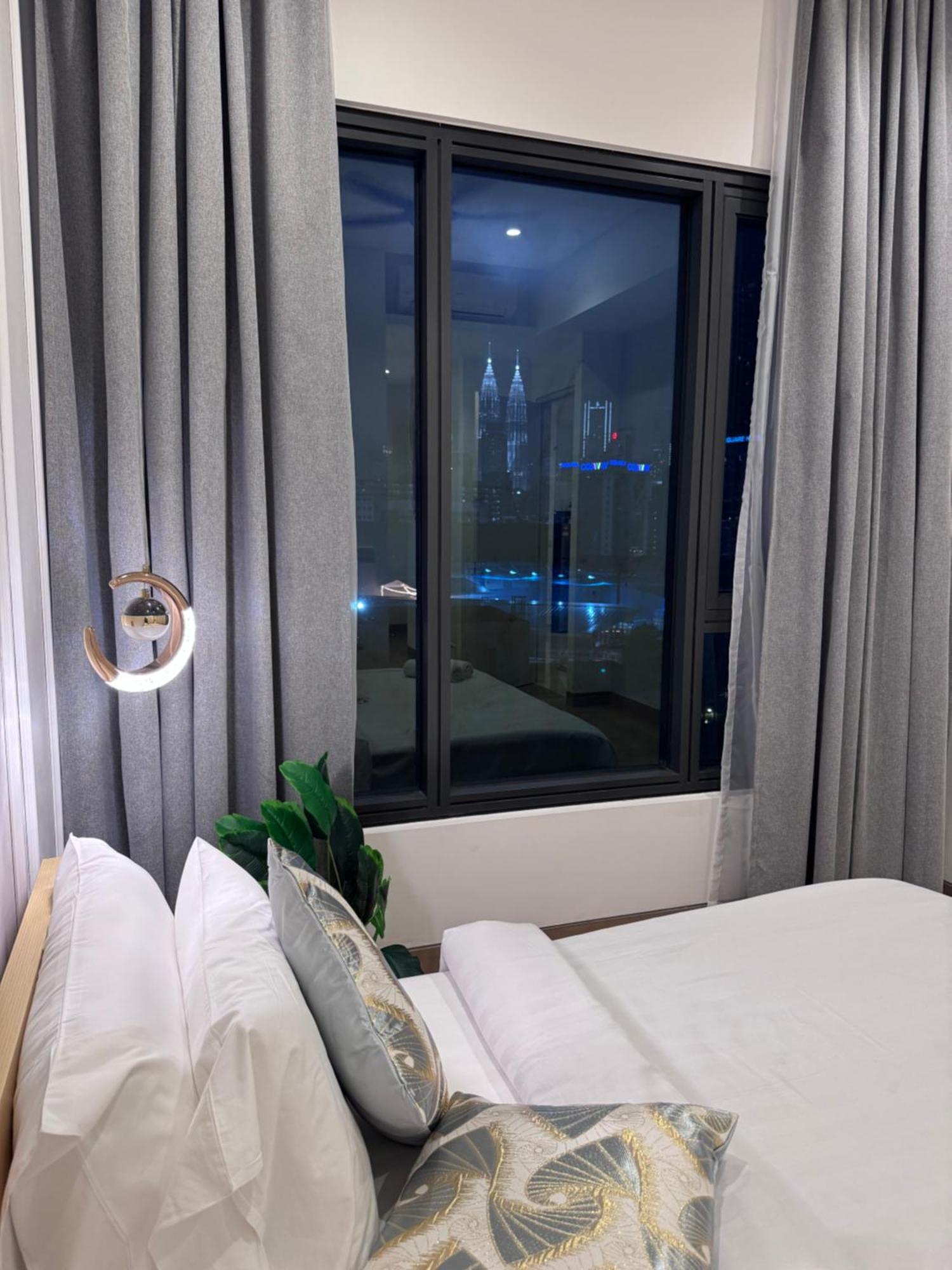 Infinity Pool Suite Bukit Bintang Lalaport Bbcc Куала Лумпур Екстериор снимка