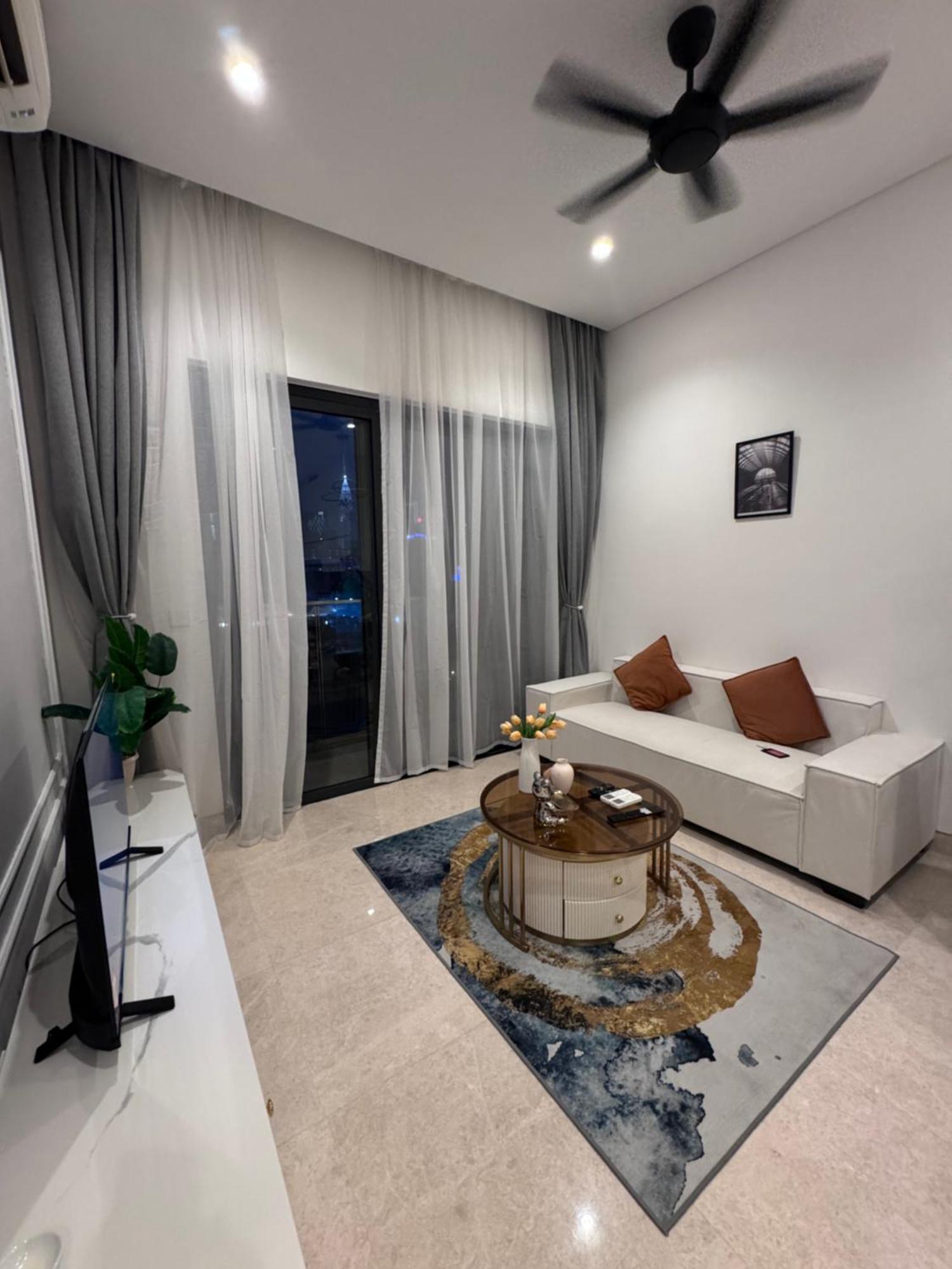 Infinity Pool Suite Bukit Bintang Lalaport Bbcc Куала Лумпур Екстериор снимка