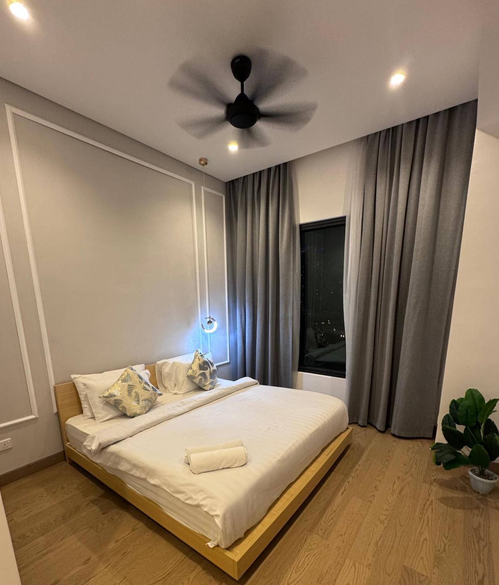 Infinity Pool Suite Bukit Bintang Lalaport Bbcc Куала Лумпур Екстериор снимка