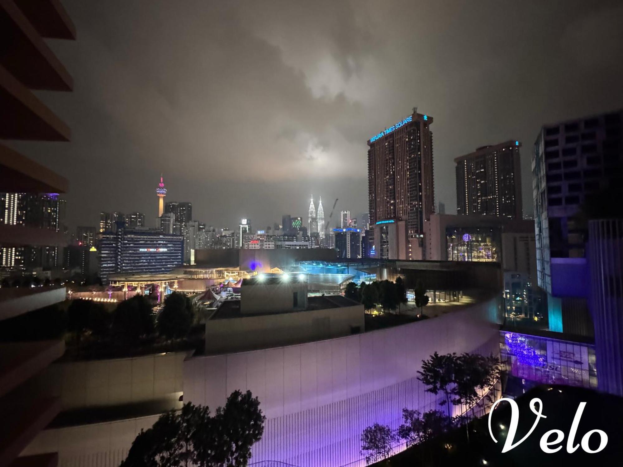 Infinity Pool Suite Bukit Bintang Lalaport Bbcc Куала Лумпур Екстериор снимка