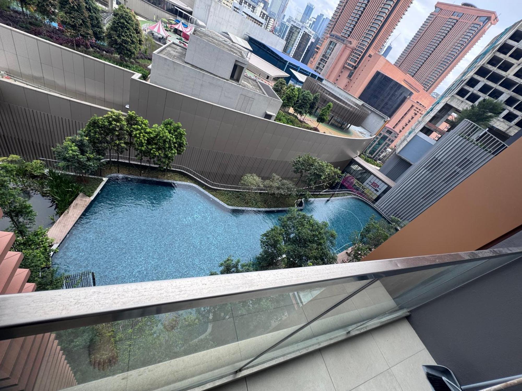 Infinity Pool Suite Bukit Bintang Lalaport Bbcc Куала Лумпур Екстериор снимка